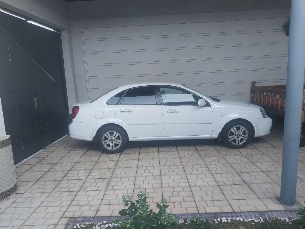 Lacetti 1.8 motor, 2013, probeg 172 303, mexanika