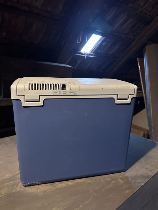 Lada frigorifica Auto