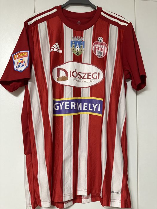 Vand tricou original de joc!!