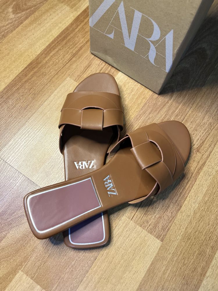 Шлёпки женские Zara