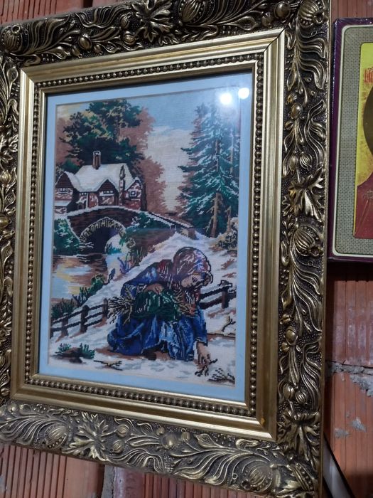 Vând tablouri goblen ,cusute manual!