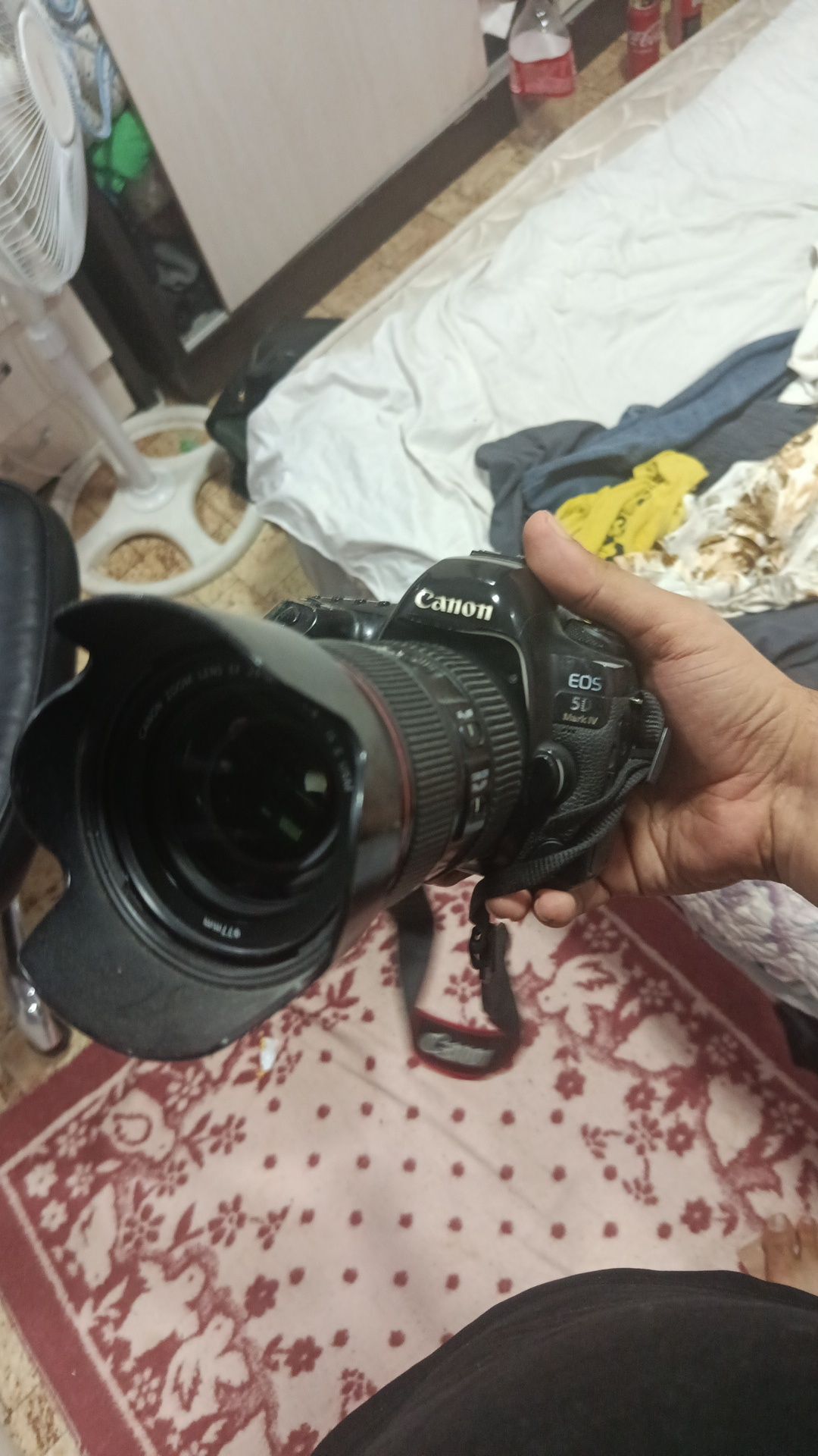 Canon mark 4 sotiladi