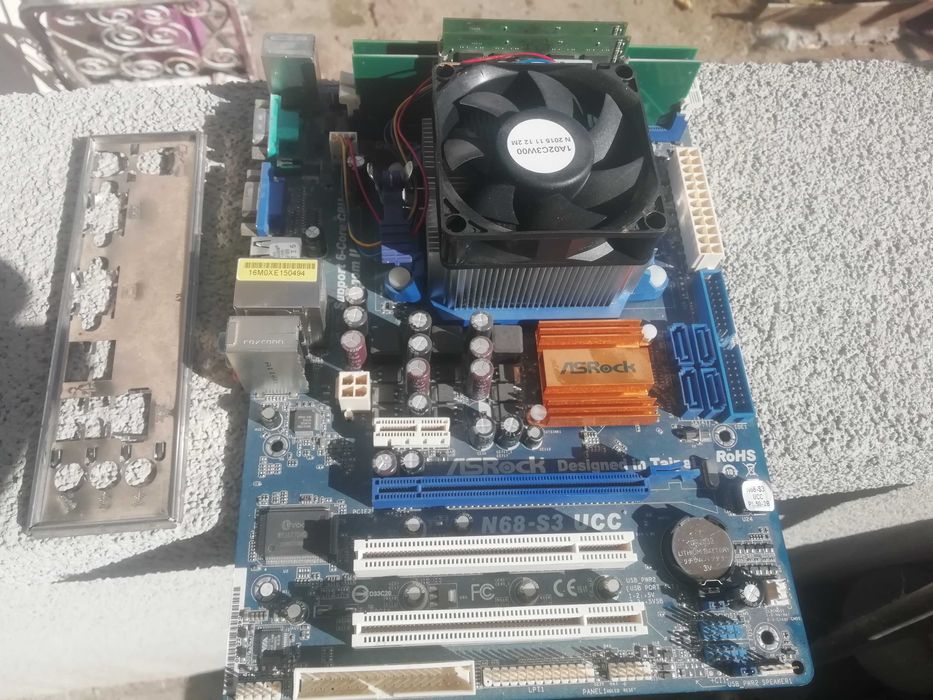 Placa de baza Asrock N68-S3