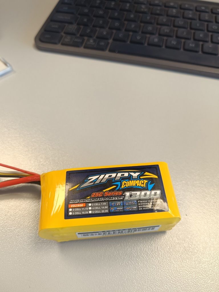 Продавам LiPo батерия ZIPPY Compact 1300mAh 4S 25C