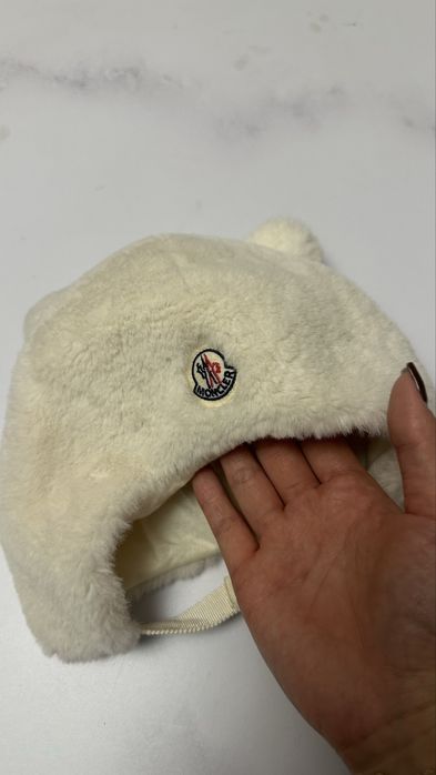 Шапка moncler до года