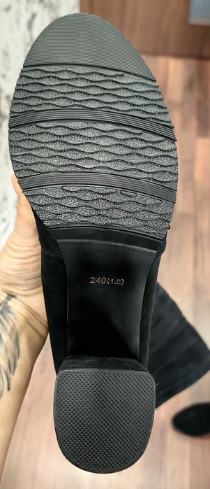 Продаются сапоги ,на осень и зиму!НОВЫЕ