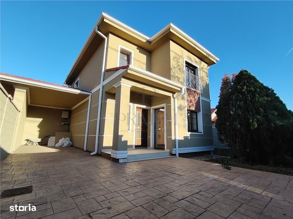 Duplex separat prin garaj - asfalt - panouri fotovoltaice - zona excel