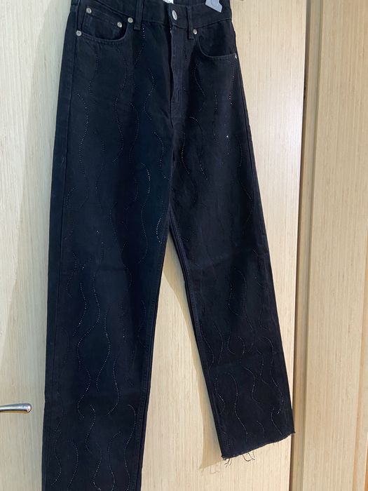 Дънки с камъни Zara