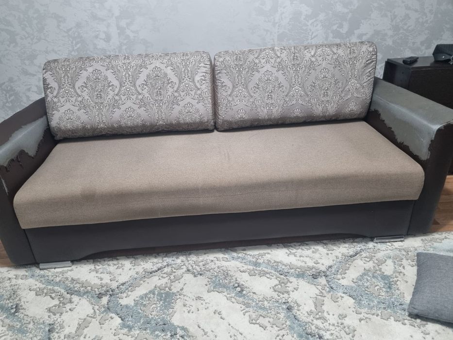 Срочно продам диван 20000