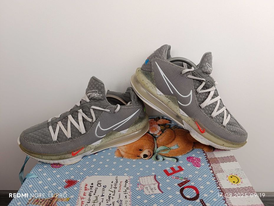 ''Nike Lebron XVII Low''оригинални маратонки 44 номер