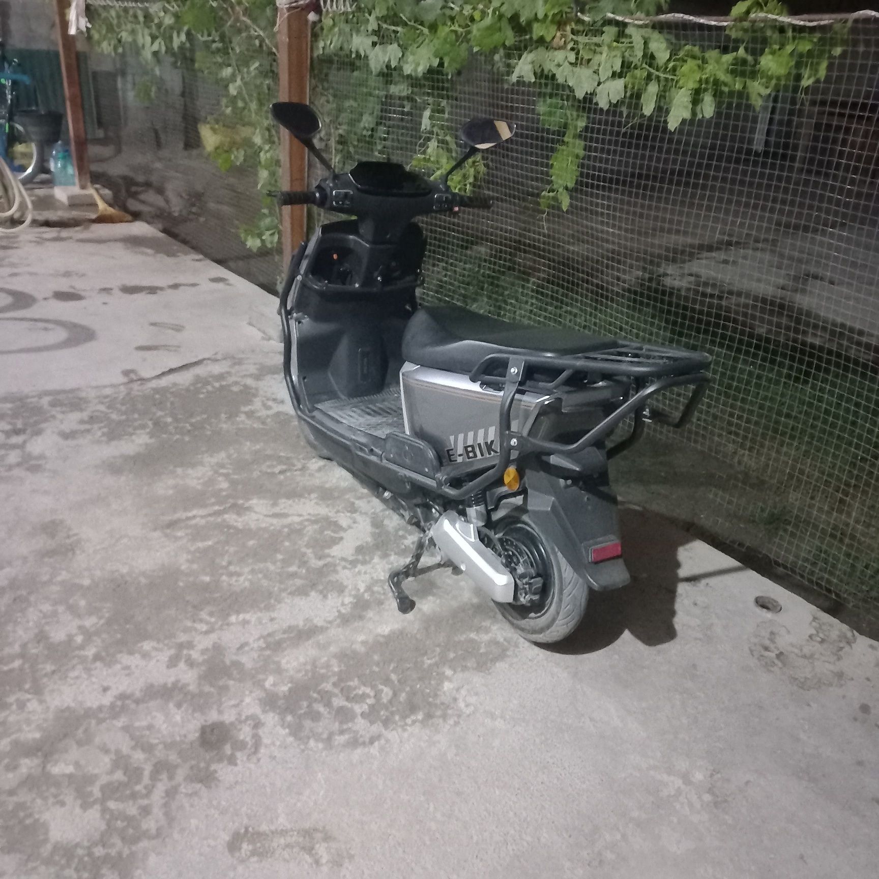 Skuter sotiladi samarqand  qorasuvda