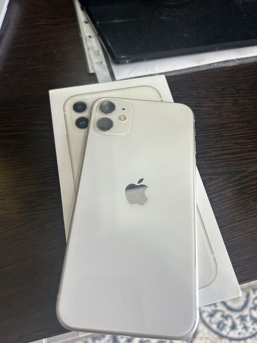 продам айфон 11 64гб с 74% емкостью