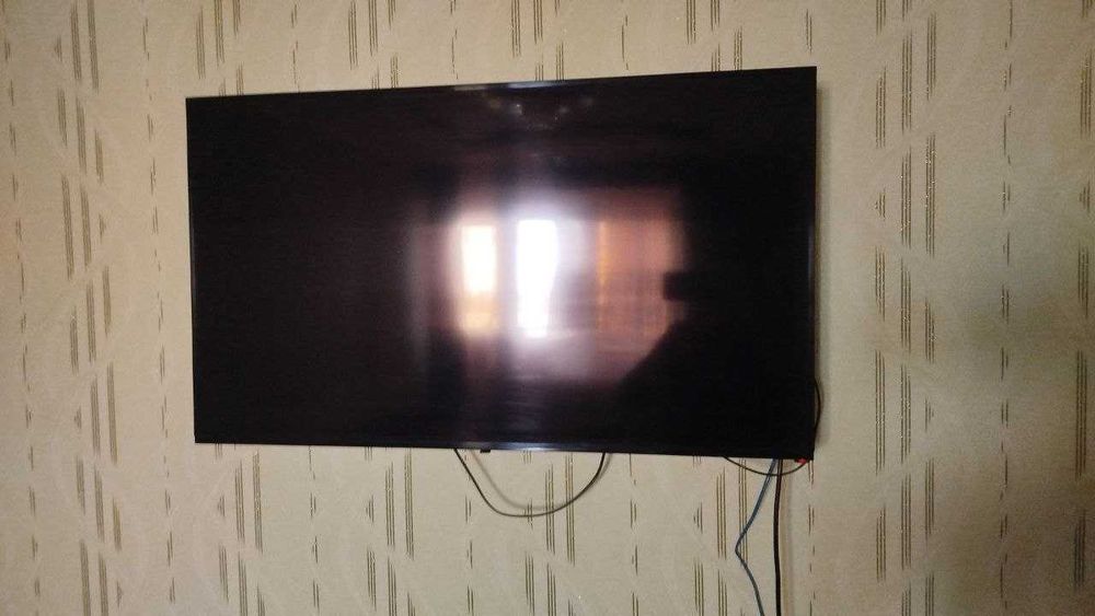 Телевизор SAMSUNG 43