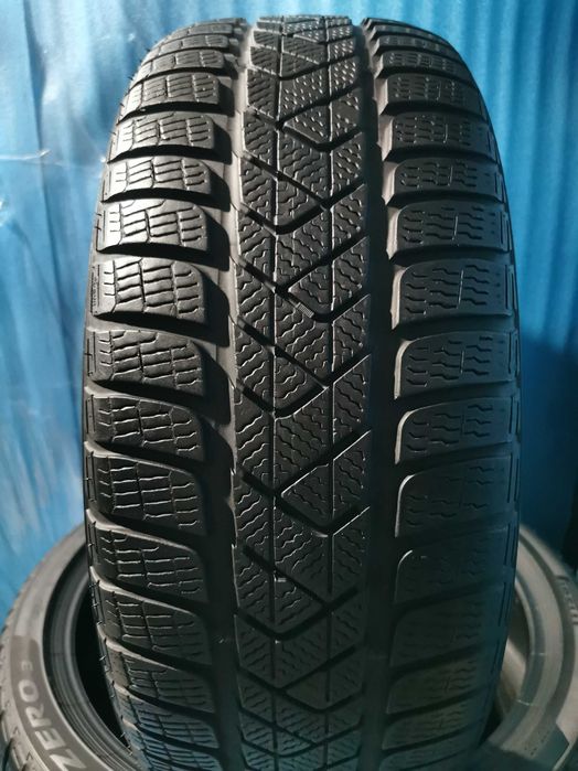 225 40 19 - 255 35 19 pirelli runflat m+s 4 buc