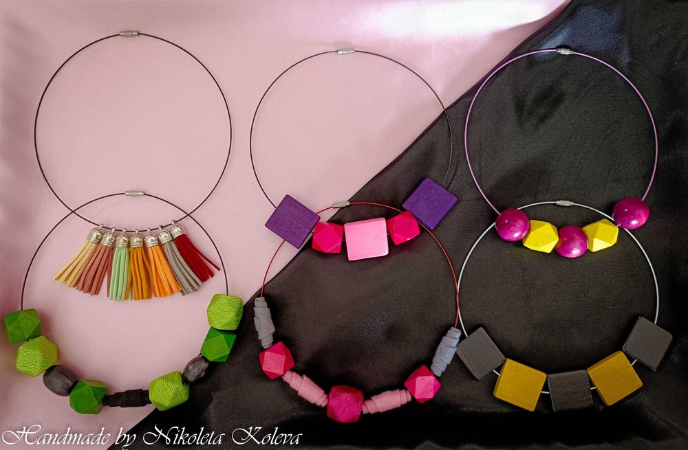 Дамски твърди колиета,ръчна изработка