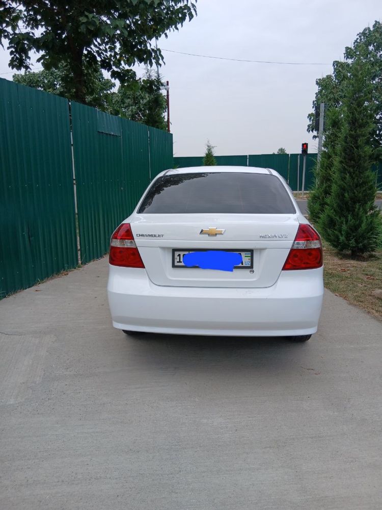 Срочно сотилади нексия 3