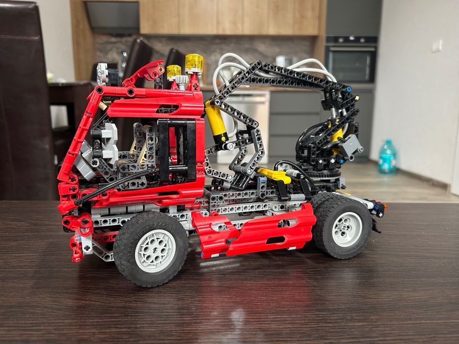 Lego Technic- 8436 Truck
