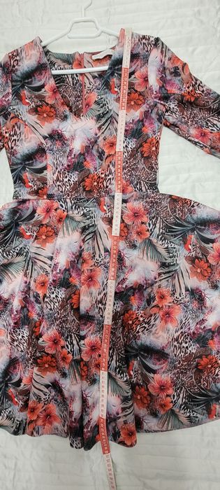 Rochie casual potrivită pentru perioada rece