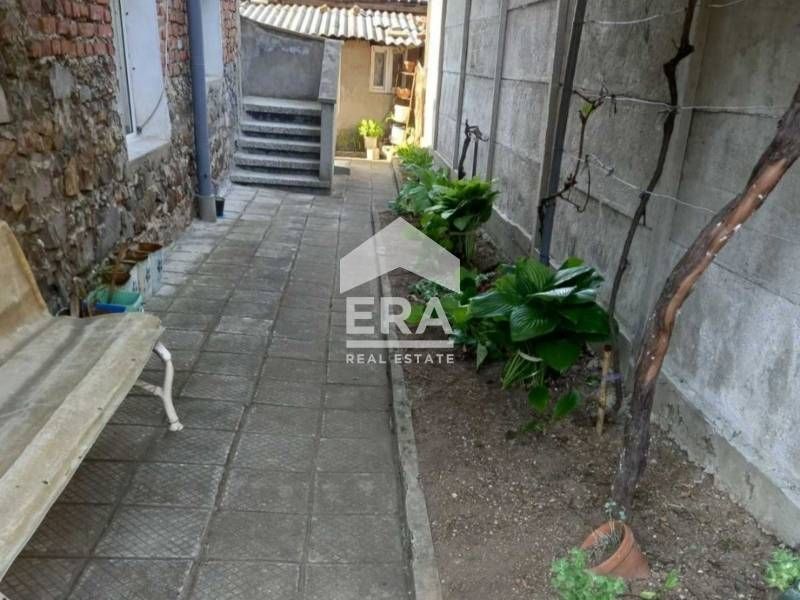 Къща на калкан  в Димитровград кв.Славянски