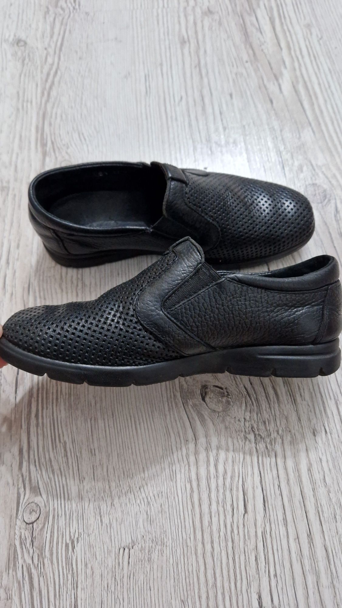 Продам туфли кожаные школьные для мальчика unichel, размер 31