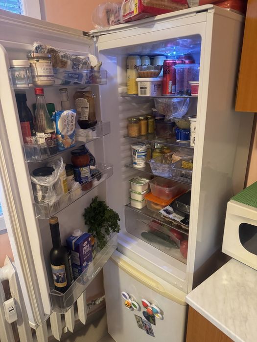 Хладилник с фрийзер Candy