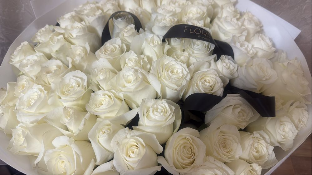 Розы белые 75 штук срочно до вечера