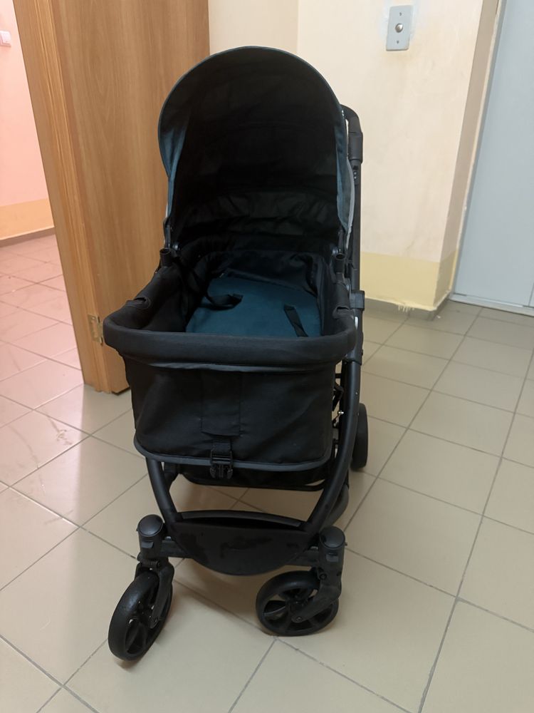 Продается коляска почти даром