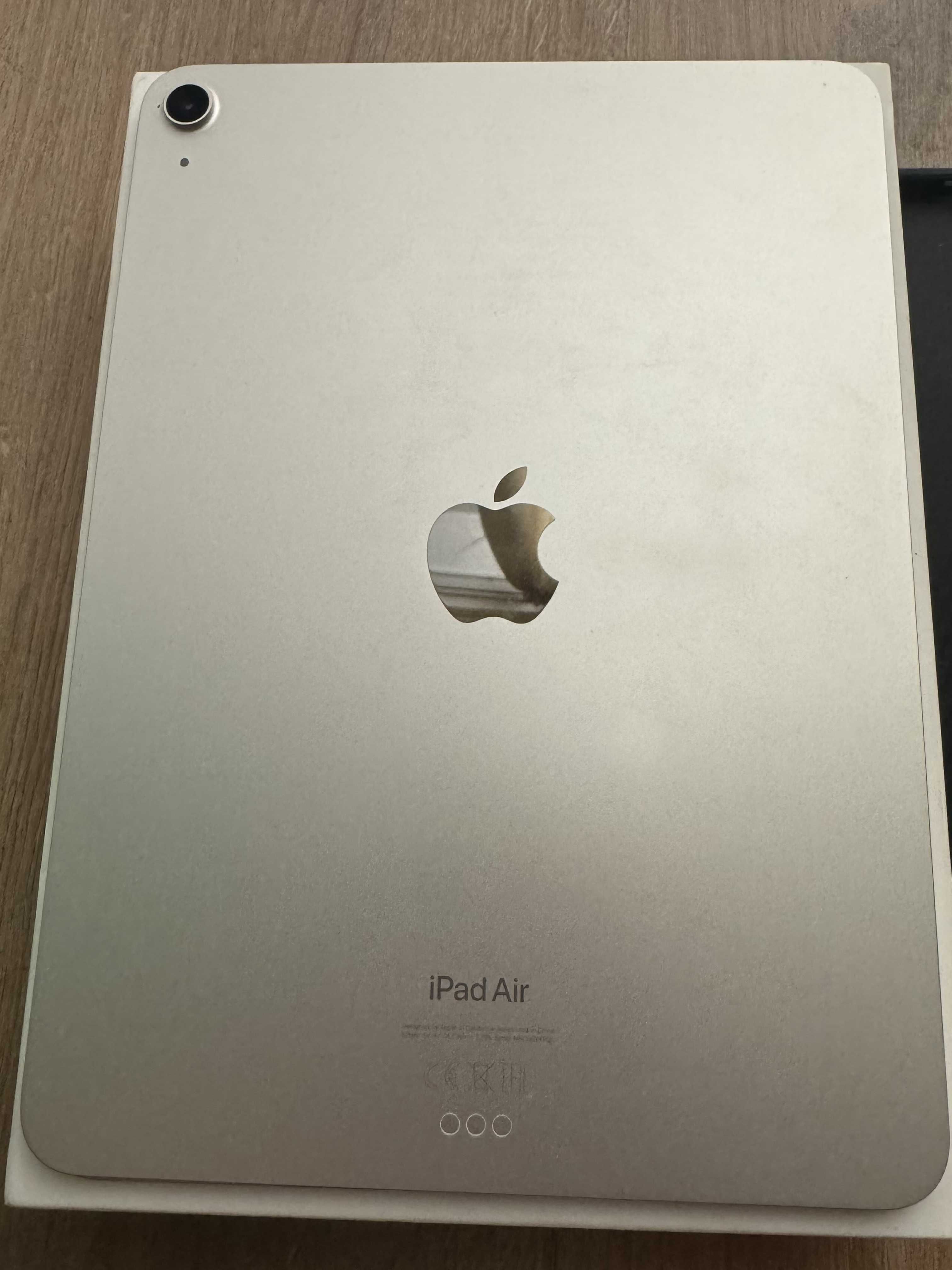 iPad Air 5th Gen 64GB WiFi Tablet 10.9" със apple pen