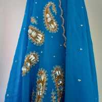 Индийски носии  сари ръчна изработка