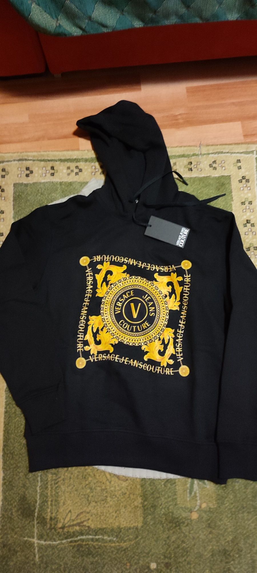 Ofertaa Hanorac VERSACE original nou cu eticheta model deosebit M,L