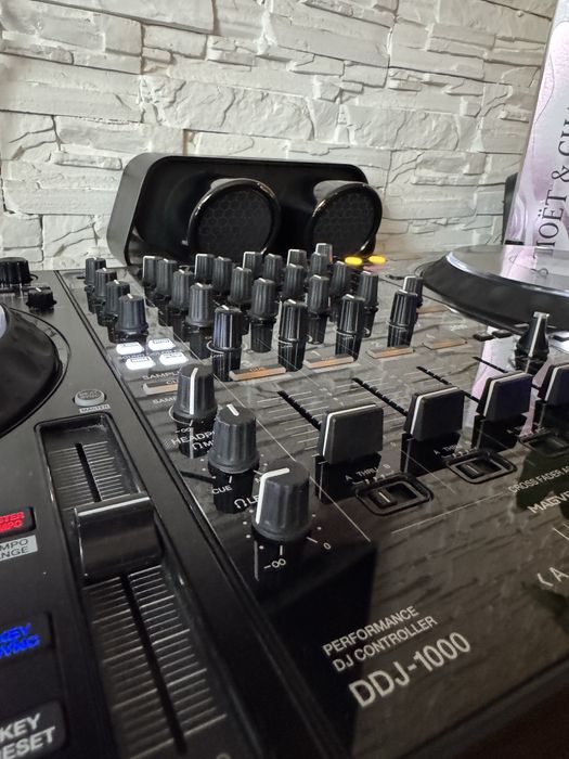 DJ Controller - Pioneer DDJ 1000