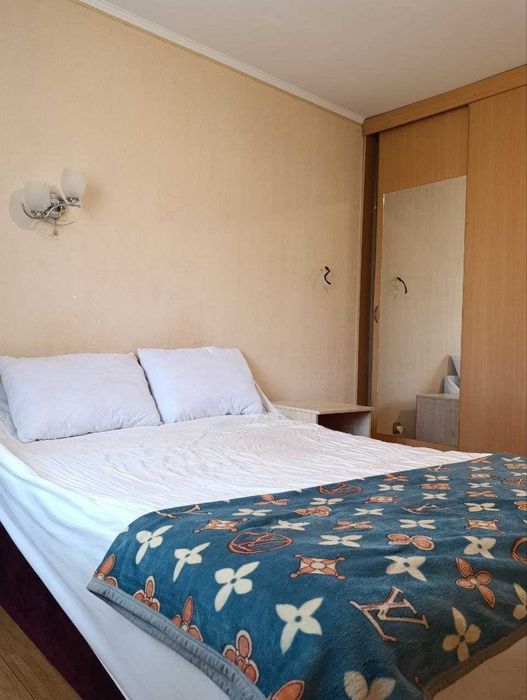 Ц-1 кафе Street 77 Ст.Консерватория 3-комн 5/5 70 м² кирпич ремонт