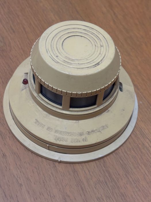 Detector de fum System Sensor Model 2412E, stare foarte buna