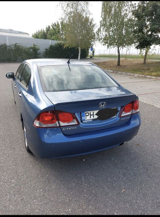 Se Vinde Honda Civic 1.3 benzina si hibrid