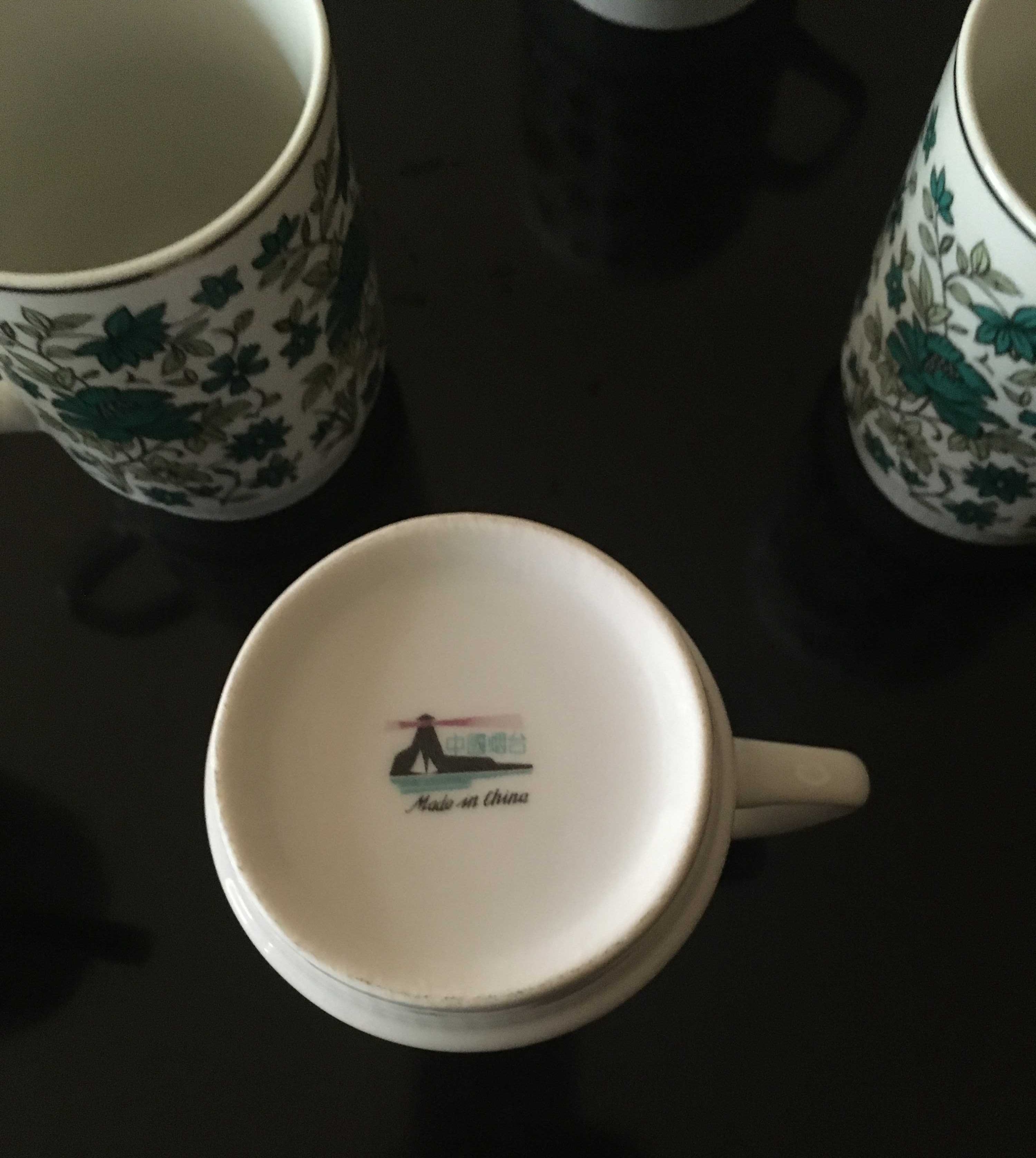 Комплект от 8 бр. порцеланови чаши за чай тип мъг - нови