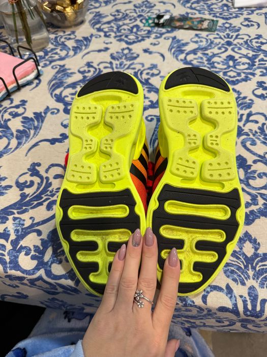 Маратонки adidas 38