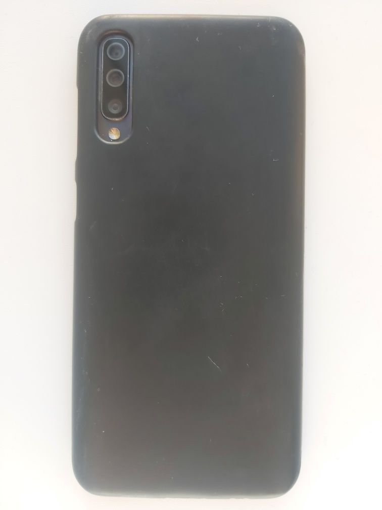 Продам Samsung  A50 4/64