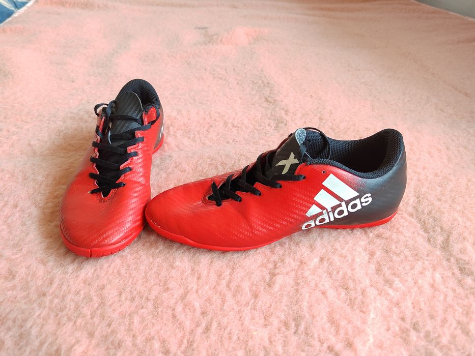 Adidas 39 1/3, стелка 24,5 см, футболни обувки