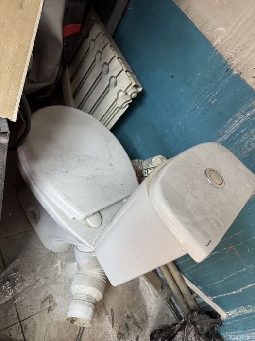 Туалет с бочком унитаз