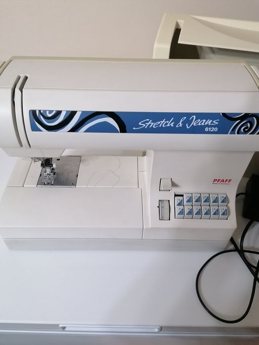 Mașina de cusut pfaff 6120
