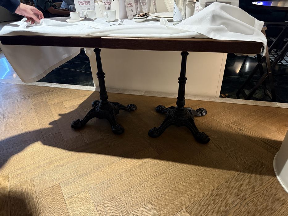 Литые ножки для столов.