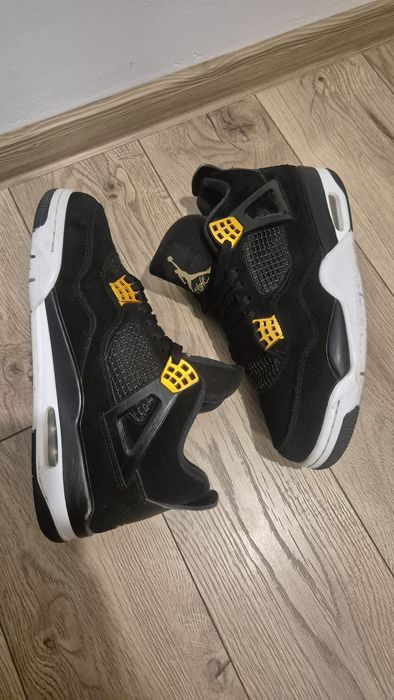 Jordan 4 black cat