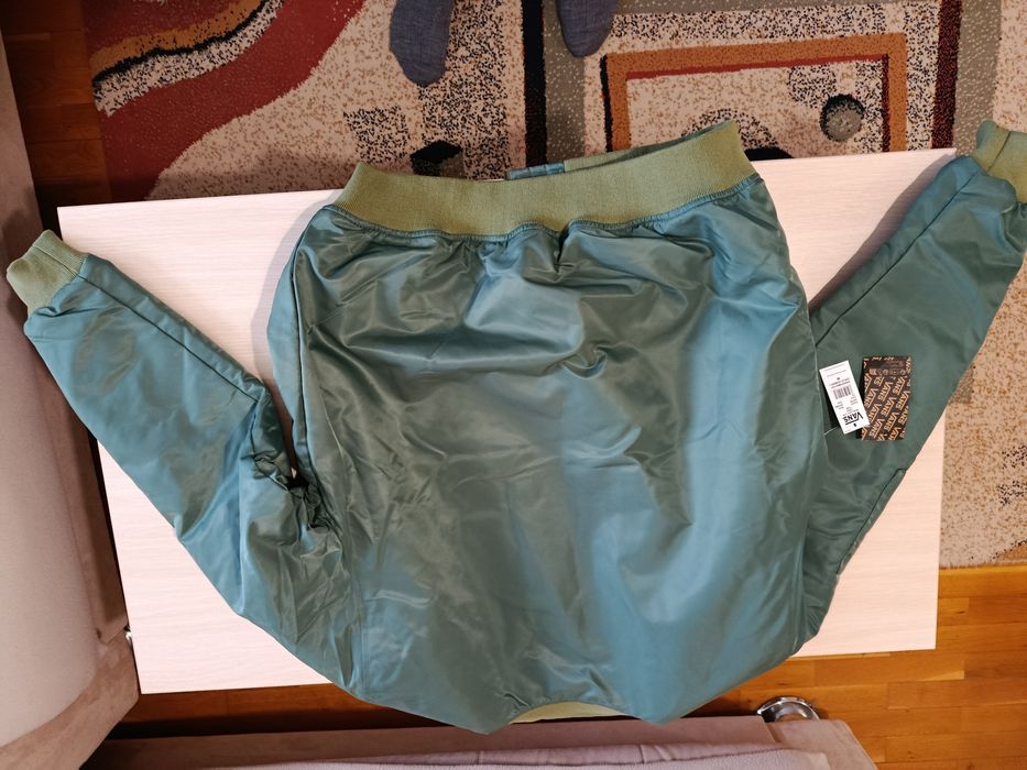 Оригинални Зимни якета Vans - чисто нови с етикет