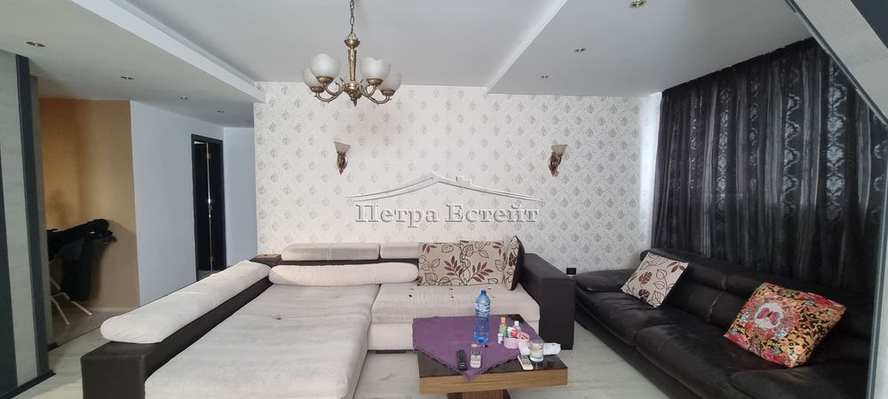 Продава се Тристаен апартамент в Варна, Левски - 145 кв.м за 1580 €/кв.м - Снимка #6