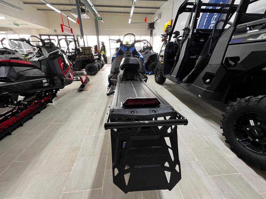 Snowmobil Polaris Assault