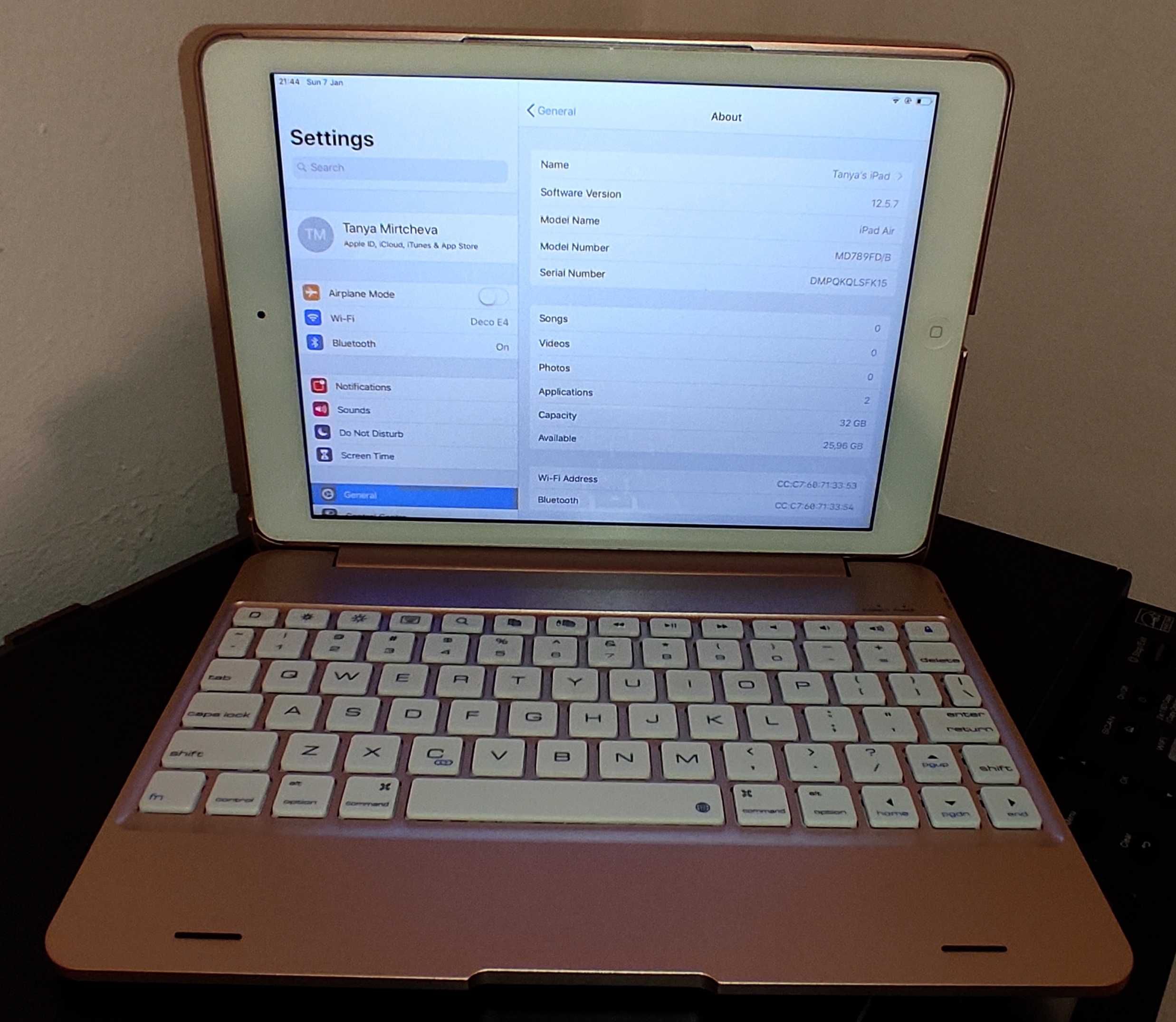 iPad Air - таблет и клавиатура