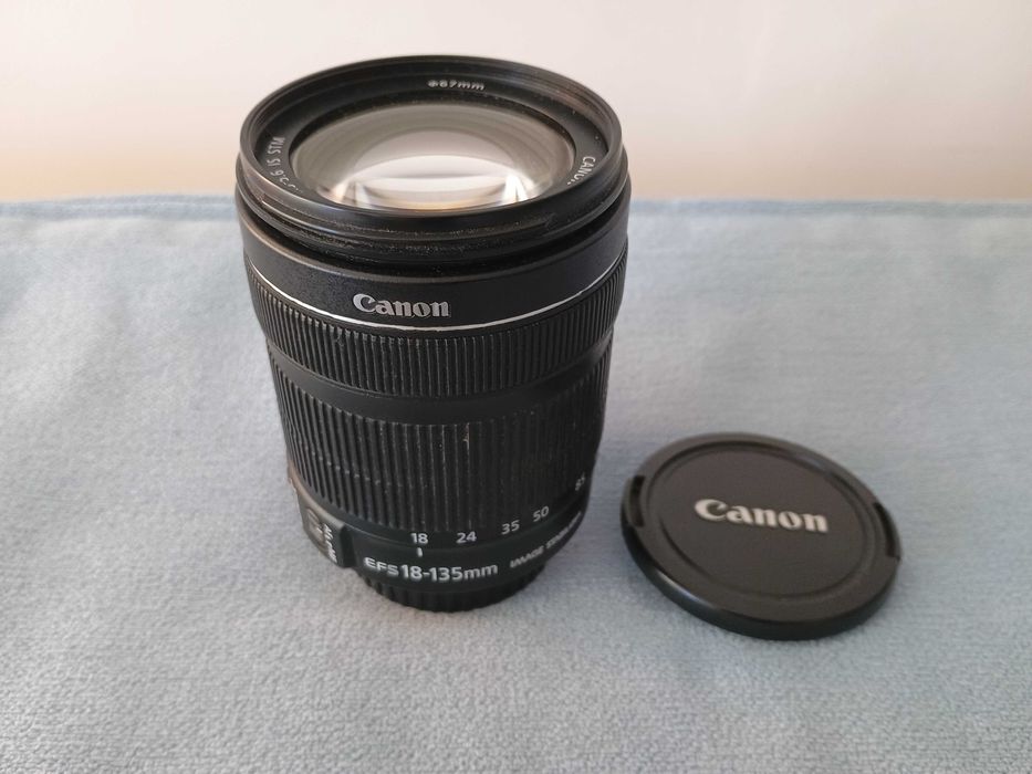 Като нов oбектив Canon 18-135 IS STM 67 мм Япония