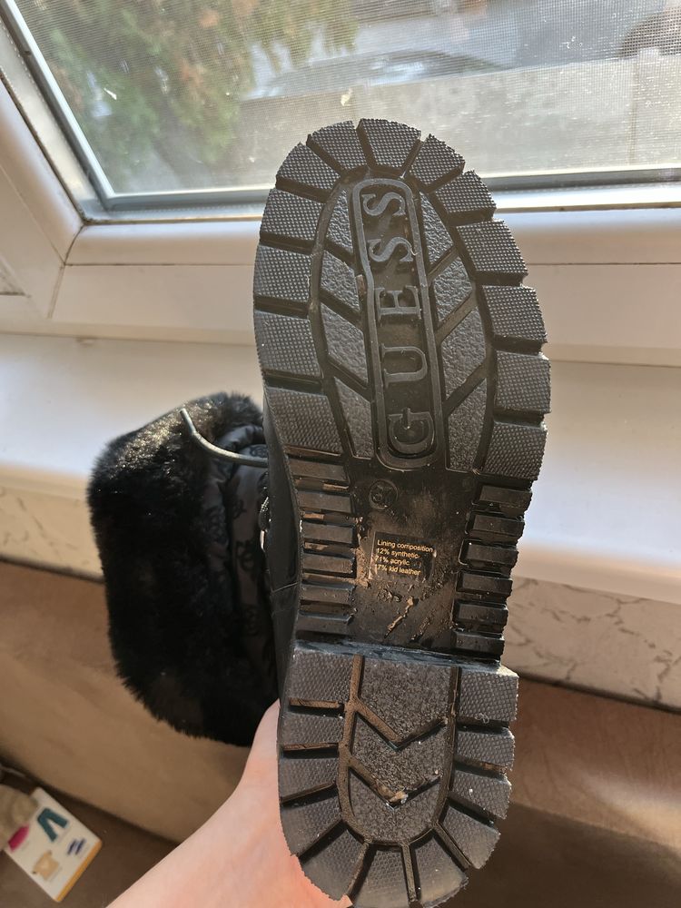 Зимни ботуши Guess
