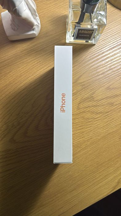 НОВ! iPhone 17Pro Max, 256GB, 5G, Cosmic Orange