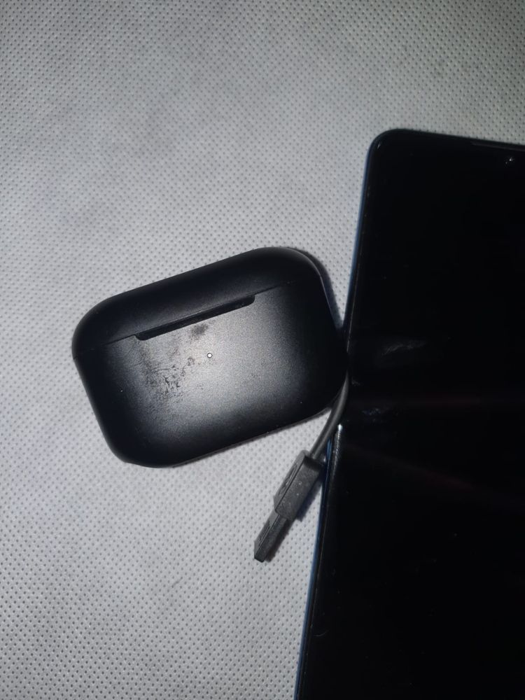 Huawei P30 lite cu casti